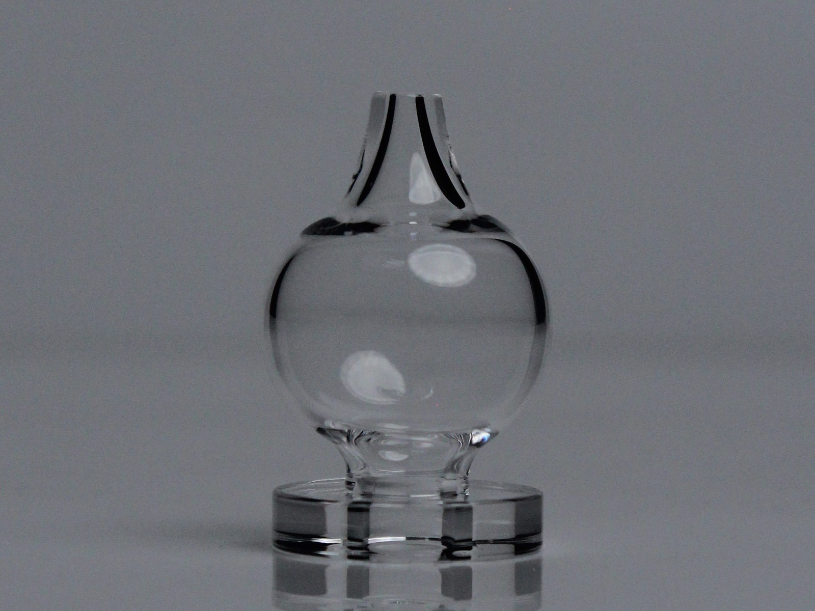 Roots Glass 23mm Quartz Bubble Cap, the carb cap that seals a flat-top banger